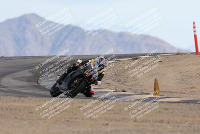 media/Nov-16-2025-Race Pace (Sun) [[8c5fa54630]]/Non Verified Riders (1st 20 Minutes)/6-Turn 12 (2pm)/